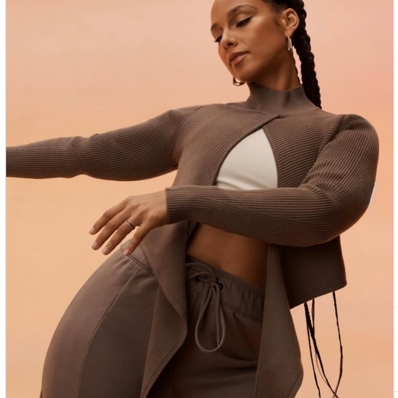 ✨NWT✨ ATHLETA x Alicia Keys 'Keys' Sweater Sz M - Picture 2 of 8